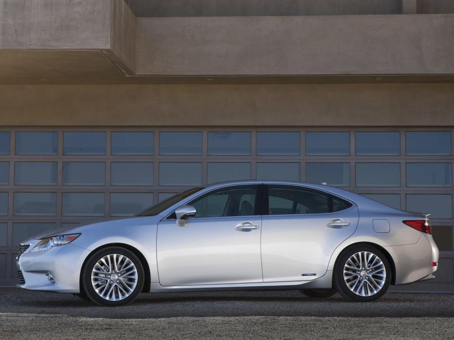  Lexus ES300h 2012 года  (фото 40 из 44)